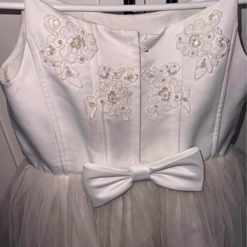 Oleg Cassini Ivory Floral Embroidered Kids Dress - Picture 2 of 2